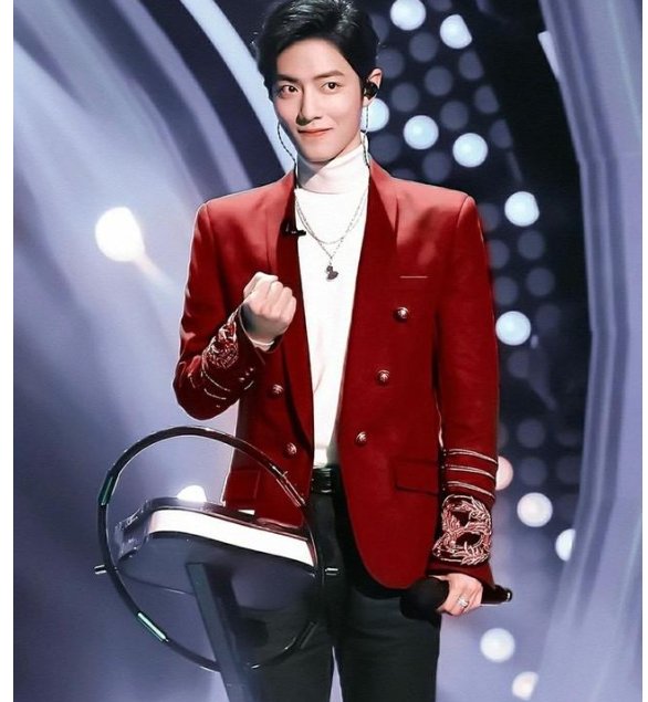 不可思议，肖战竟然用炽热的江湖情，践行行侠仗义的大爱情怀？