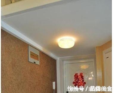 米黄色|老公硬要在家里做个“玻璃栈道”,朋友来参观都大呼不敢走!