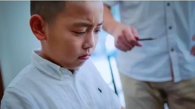 穷病|父母总是在孩子面前“哭穷”,小心“穷病”传染给孩子