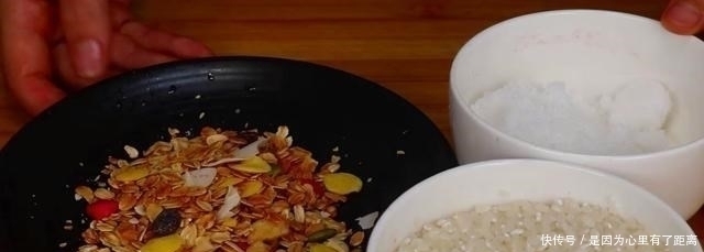 白糖|大米倒入滚烫油锅，瞬间秒变美食，真是高手在民间，太厉害了