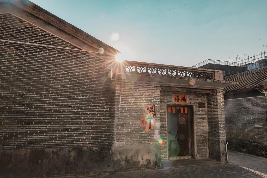  隐藏|1959年，人民大会堂挂上了一幅画，背后隐藏了2个有趣的故事