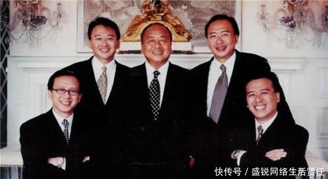 汤汁|132年前,他因煮菜忘关火意外熬出黑色汤汁,如今成家家必备产品