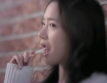 |搞笑GIF趣图:再也不敢在宿舍睡懒觉了,室友们太疯狂