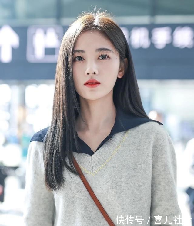 高颅顶 告别假发片,赵露思同款“头包脸”发型超显瘦!