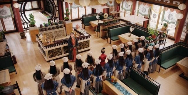 对联文化#餐馆上联:“丫头啃鸭头,丫头嫌鸭头咸”,食客对出下联获免单