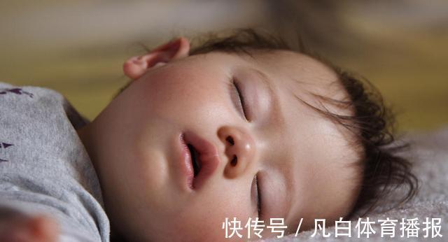 可劲儿|天冷降温别让孩子这样睡,真生病了后悔都来不及,家长要重视