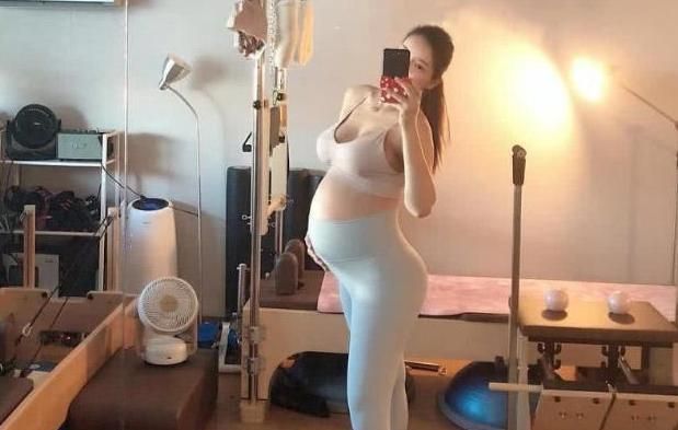 训练|韩国宝妈孕期练瑜伽，实在是太拼了，为她点赞