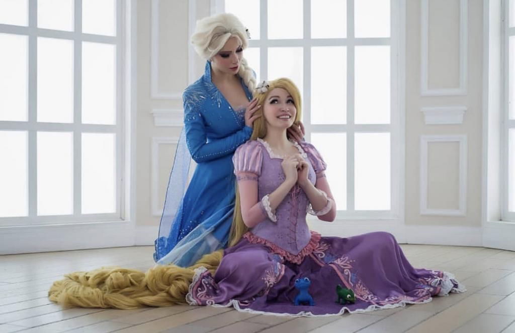 艾莎|别隐藏了,国外粉丝列出“铁证”,艾莎的妹妹不是安娜、而是她