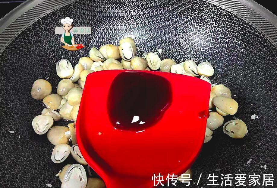 lily|秋天,此菜女人记得要多吃,不放肉也很鲜,补铁养血,提高免疫力