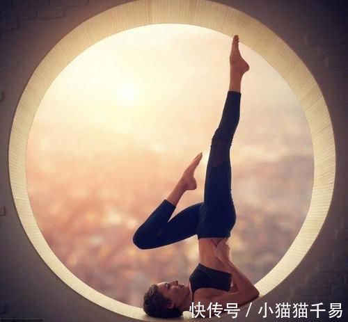 肌肤|这些瑜伽体式，从内而外地滋养你的肌肤，让你更年轻