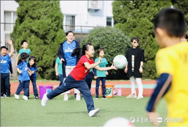 香蕉蛋糕|烟台耀华建校22周年！全球兄弟校区云相聚共庆“楚珩日”