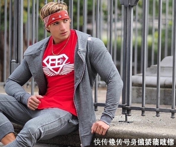 肌肉男|德国肌肉男超低体脂，胸肌上的肌肉块像拉丝的一样