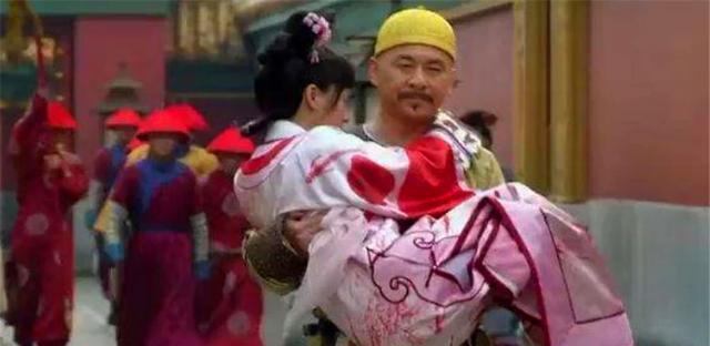 皇帝|大清嫔妃脚上穿的“花盆底”,除了美观,主要为了“方便”皇帝