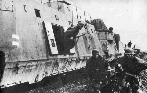 德国|德军二战的100万“动物部队”,没它们可能早就输了