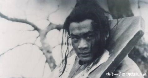  银子|武松和李逵都收了宋江的十两银子，但从拿钱的方式分出人品高低