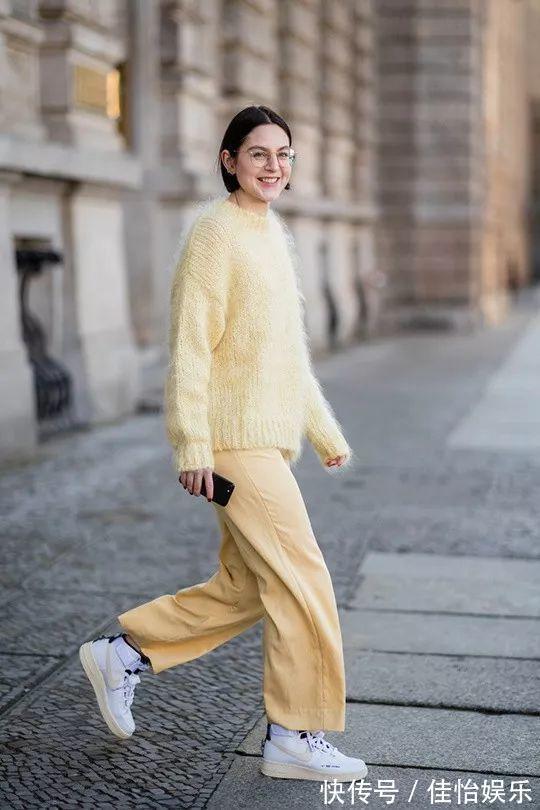 秧秧 毛衣买什么色更百搭这5个颜色超经典，秋冬搭配好轻松