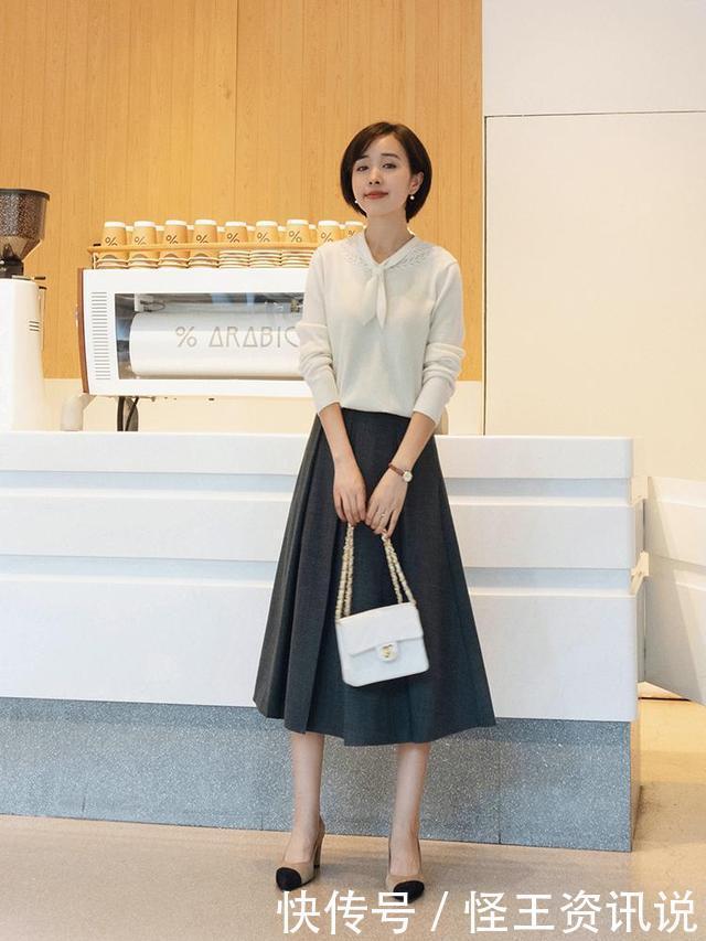 秋季穿搭，羊毛衫配百褶裙，气质减龄又优雅