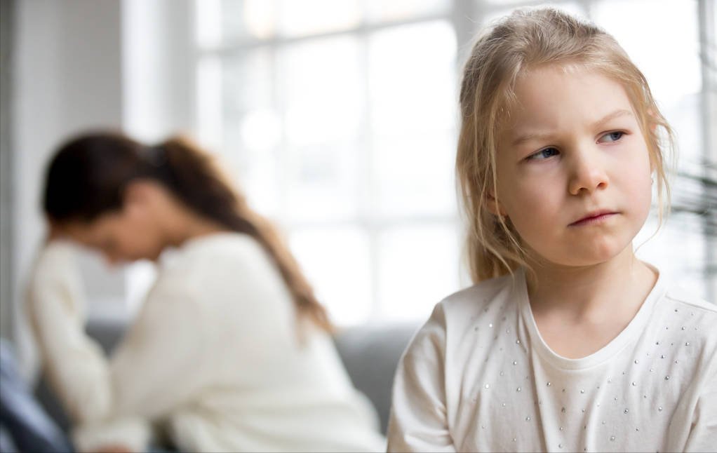 暴力|“新型情感暴力”正蔓延：父母对孩子再好，可能也换不来感激