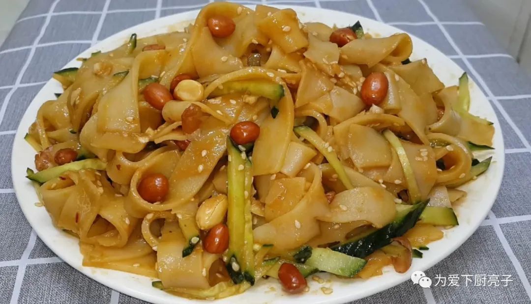 凉皮又出新吃法，不洗面不刷油，张张劲道不糟烂，学会都能开店了