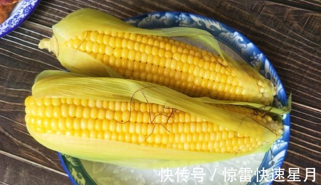 玉米粒|煮玉米,别只会加水煮,多做“3步”,玉米煮好更好吃更香甜!
