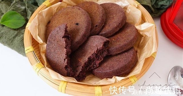 早餐|天冷,45岁老阿姨迷上了这早餐,1周吃3次,别看黑乎乎,特营养