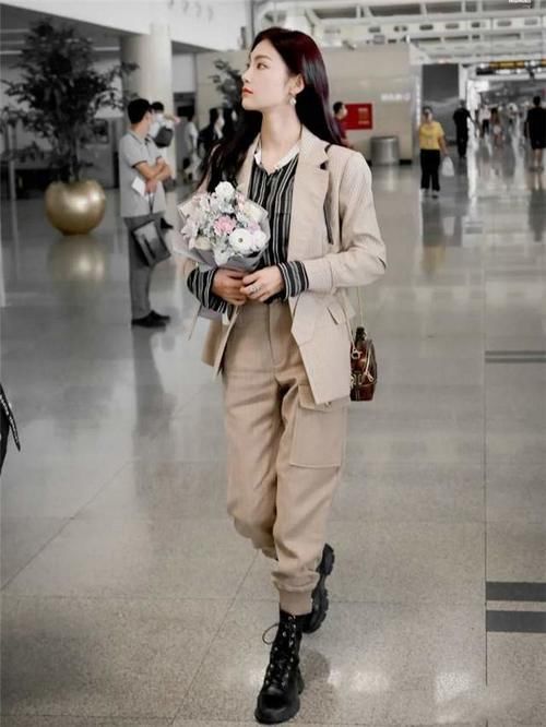  颜色|百搭的中性色，这么穿才显得高级，不然看起来太廉价了