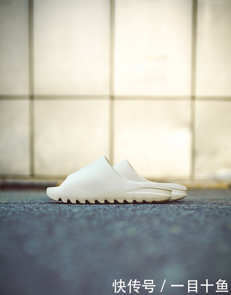 小编一年开箱这么多离谱球鞋!弟弟款AJ1破万!