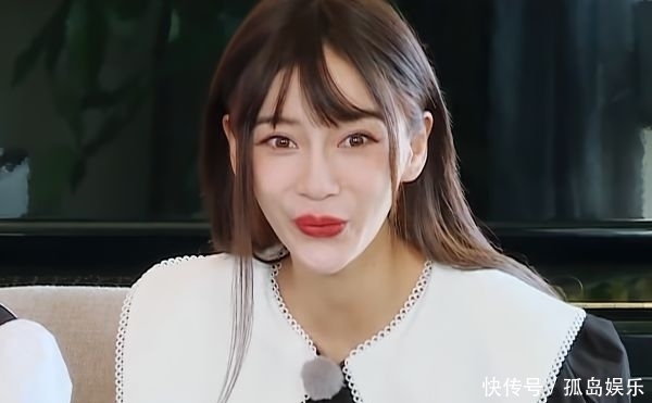 b苗苗空降《奔跑吧》,谁注意导演对她的“称呼”,暴露郑恺的地位