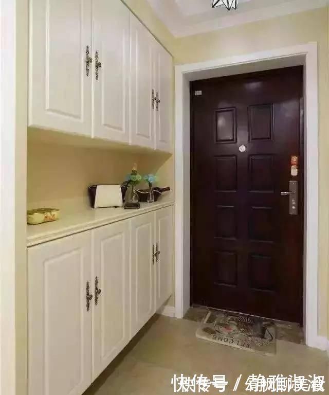 墙面|去朋友家串门，一进门就被鞋柜惊艳到了，真是漂亮又实用