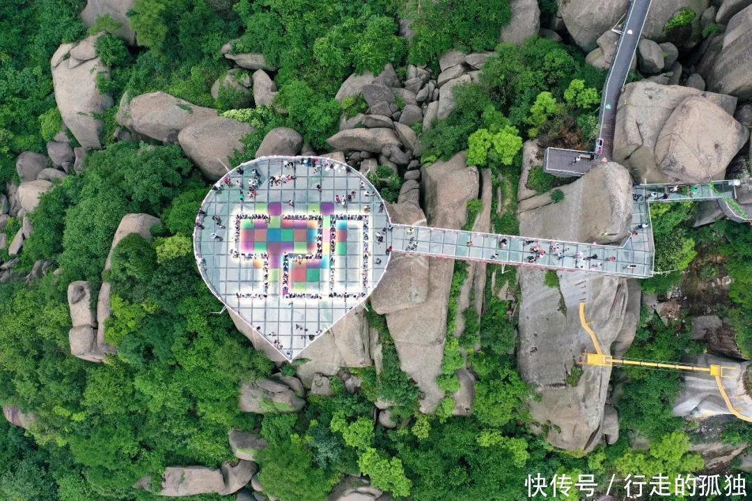 38女神节,带上你的“李焕英”,共赏明媚春光