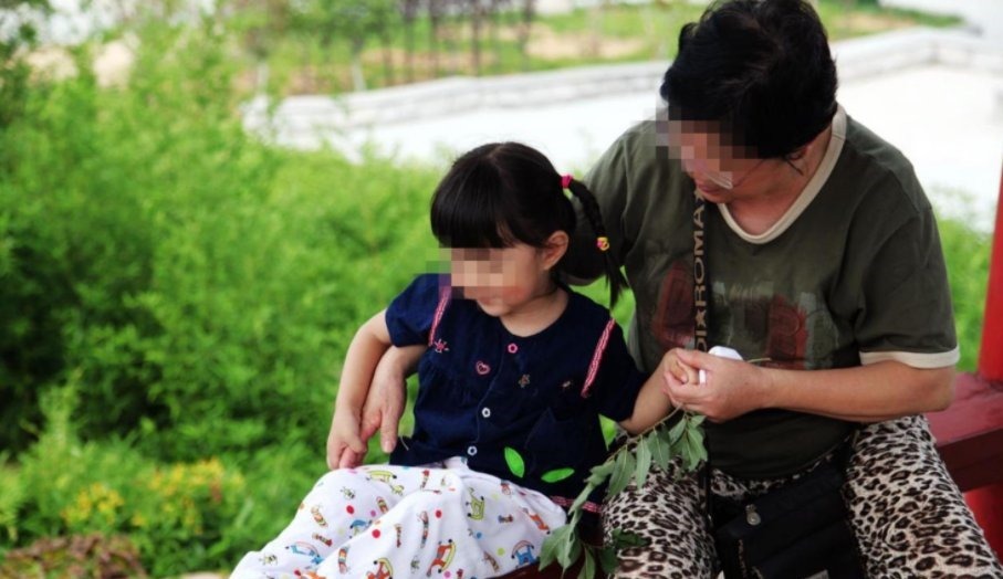 义务|“凭什么姥姥带我,老了享福的却是奶奶”,爸爸的回答令人深思