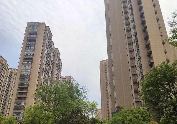 蚊虫|32楼层选择多少层最好32楼的房子槽钢层是哪几楼