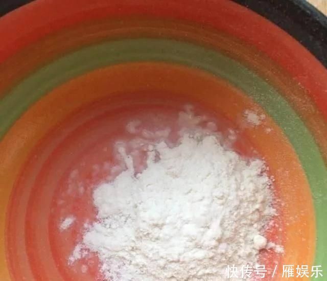 底脆皮软馅香的三鲜水煎包,这么做才好吃