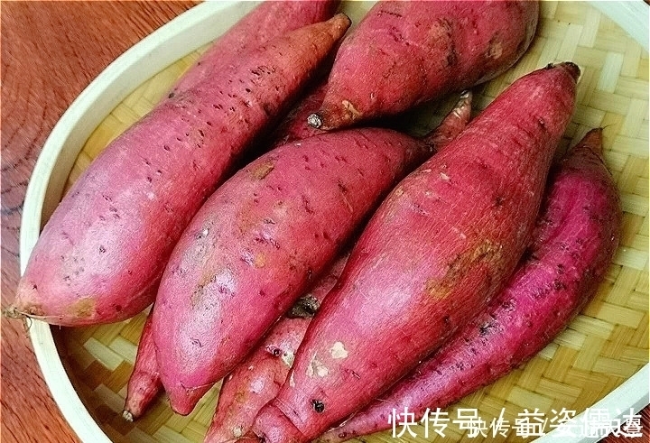 红薯别再煲粥了,教你新做法,一次3个不够吃,用来哄孩子最合适