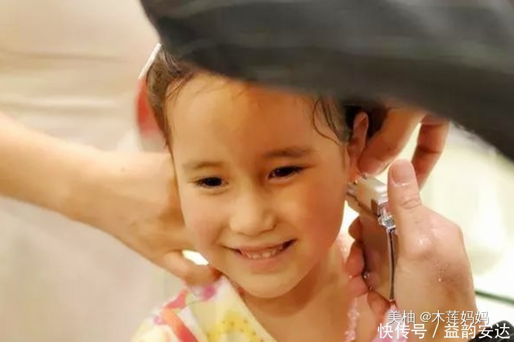 耳钉|为什么不建议家长给孩子打耳洞?专业医生表示:要去正规的医院