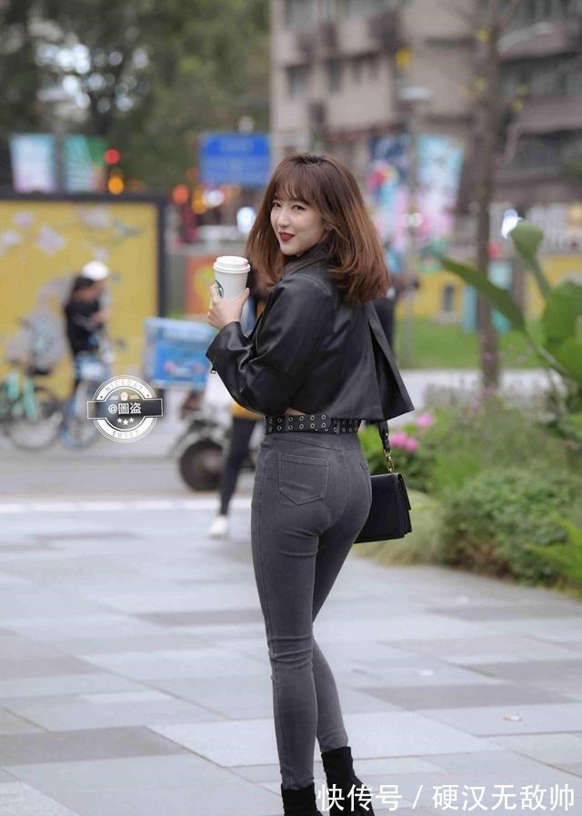 装扮 活力十足的打底裤装扮怎么穿都好看,凸显身材更妩媚,穿出显瘦!