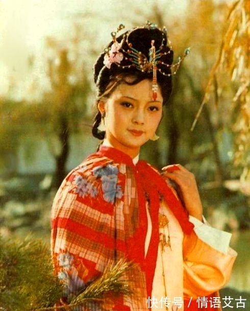 薛宝钗&《红楼梦》:薛宝钗吃的冷香丸到底有多少秘密?