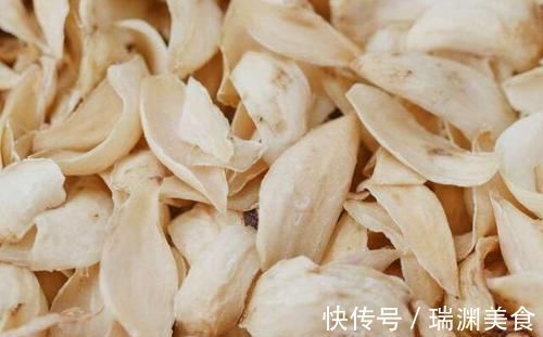 皮脂腺|长期失眠,身体通常会出现5种变化,若你有,需及时改善失眠