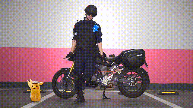 |搞笑gif:女朋友今天送了我个这东西,请问啥意思?