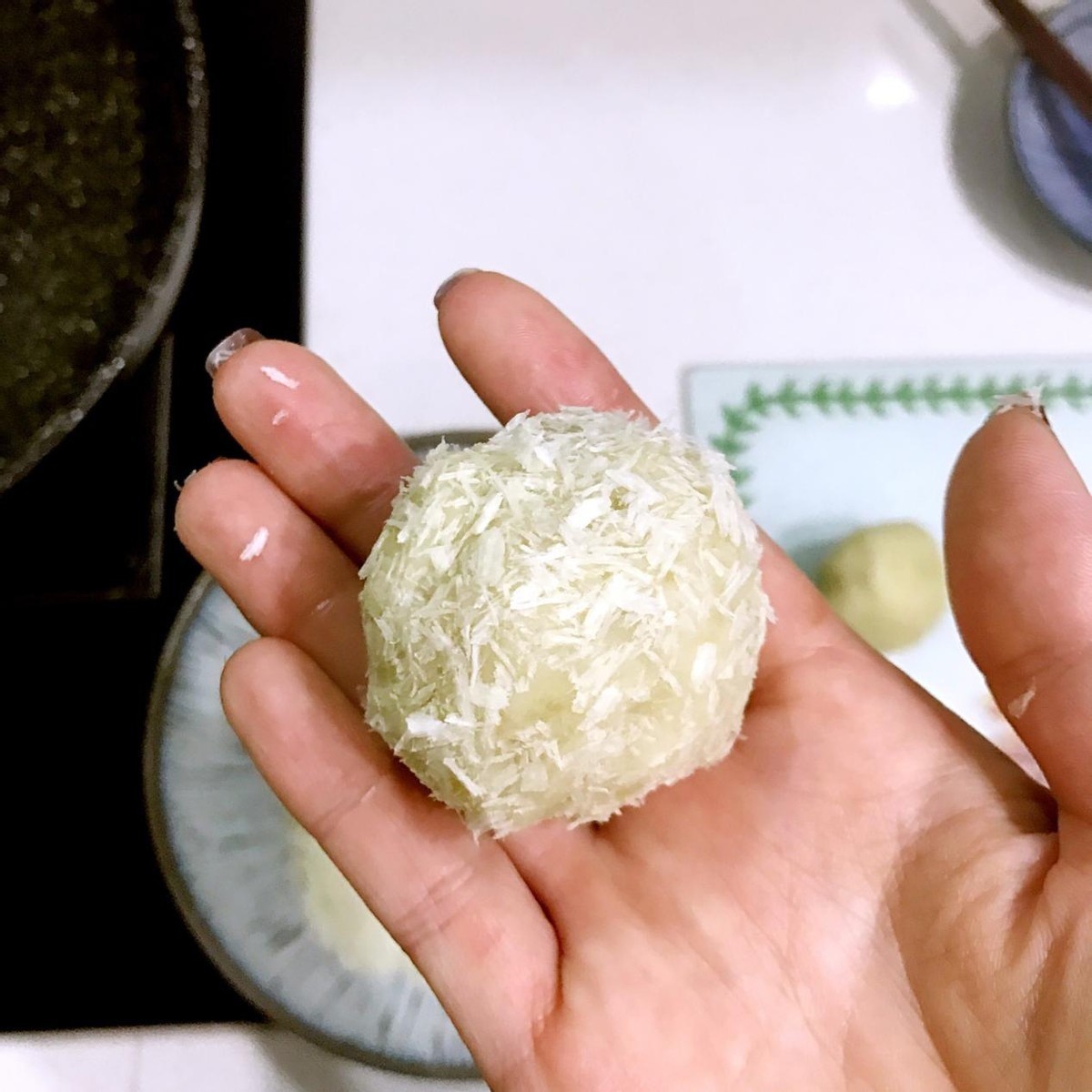 家里面有土豆的可以试试这样做，外酥里嫩，非常好吃