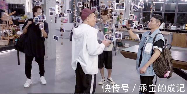 《哥哥》加更：手绘海报脑洞大，黄贯中即兴创作，赵文卓出表情包