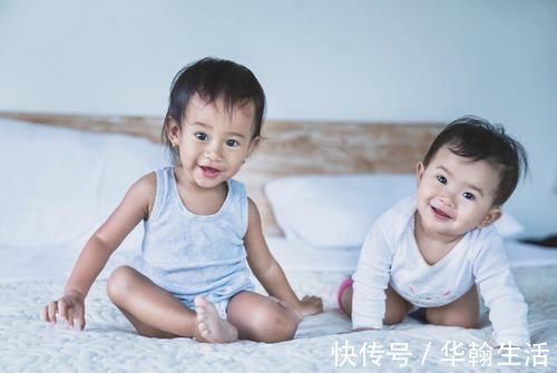 奶粉|同一天出生婴儿,一个母乳喂养,一个配方奶喂养,半年后差距明显