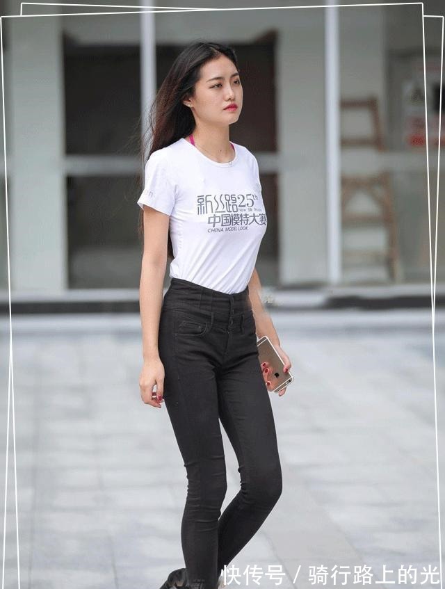 优雅|紧身牛仔裤的装扮,舒适弹力十足,让你拥有优美的弧线!