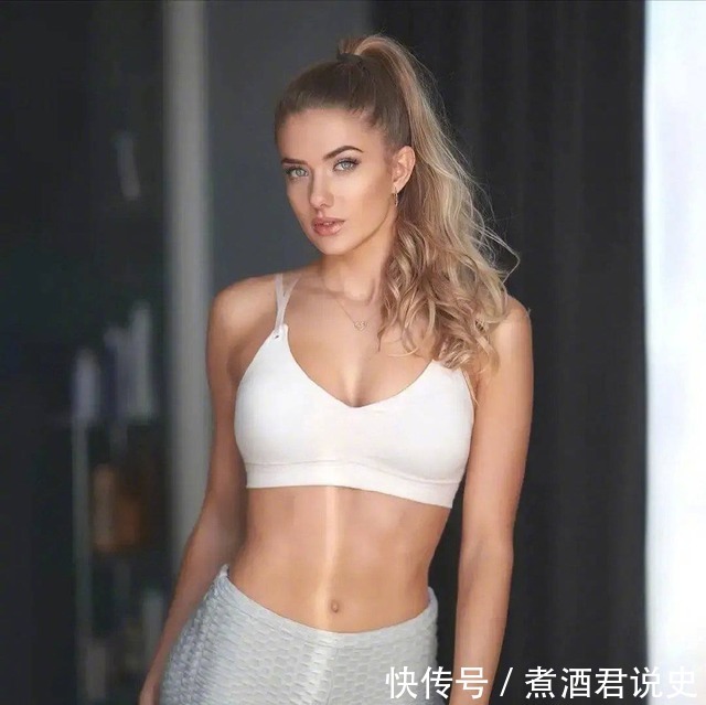 腰身|“德国田径女神”火了！穿运动装美成跑道风景，身材不输维密超模！