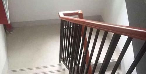 骨科大夫|骨科大夫:不论男女,50岁后,3项运动不宜多做,太毁膝盖