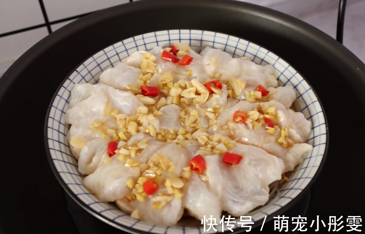 适合老人孩子吃的鱼，没刺还便宜，蒸一蒸软滑鲜美，上桌秒光