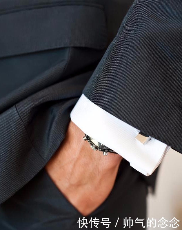 男人用左手“戴手表”是为什么内行人告诉你含义，别戴反了