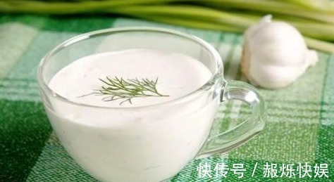 肠道|肠胃紊乱老便秘,需要常吃2种有“天然泻药”之称的食物,润肠道