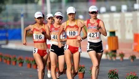 心血管疾病|35岁以上的人,血管越来越堵,1个动作1杯水,让血管干净如初