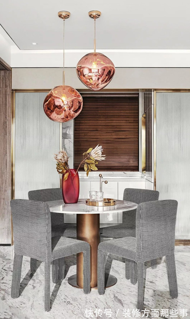 现代|123平现代风以葡萄酱紫红作为空间的线索,简洁不单调